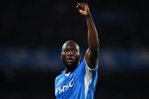 那不勒斯球探:俱乐部最好引进卢卡库的替补,相信洛博特卡会留下