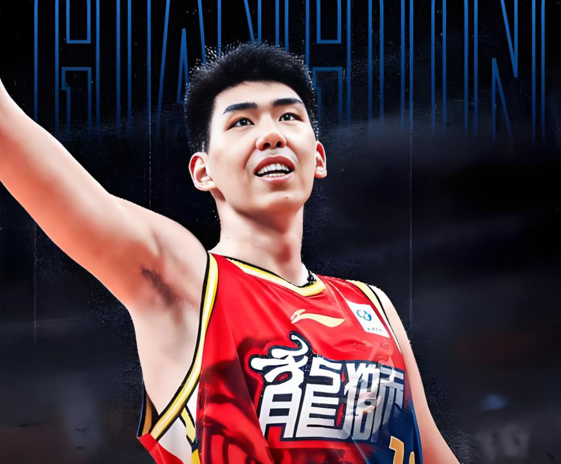 华体会hth体育-连续盖帽！CBA解说点赞徐昕：进步肉眼可见，广州队内线支柱